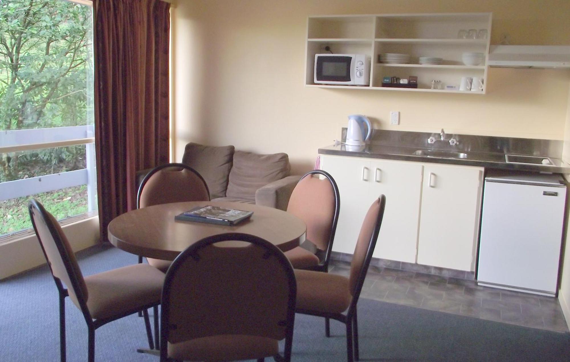 Caves Motor Inn Te Kuiti Zewnętrze zdjęcie